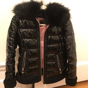 Black puffer w faux fur Gianni Bini